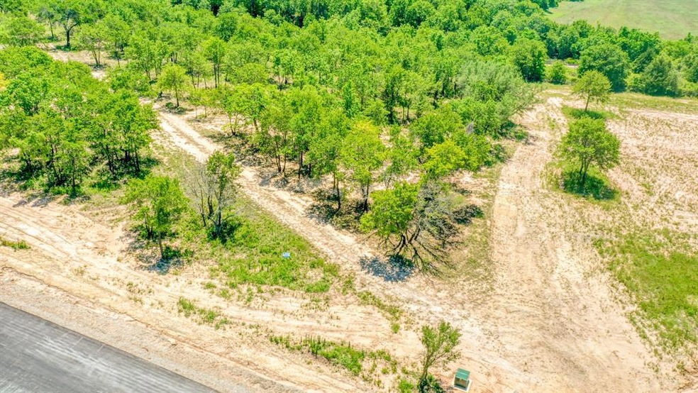 1044 Oak Dr, Weatherford, TX 76088 - photo 1