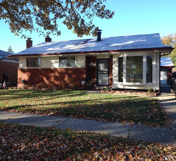 30327 Blossom St, Roseville, MI 48066 - photo 1
