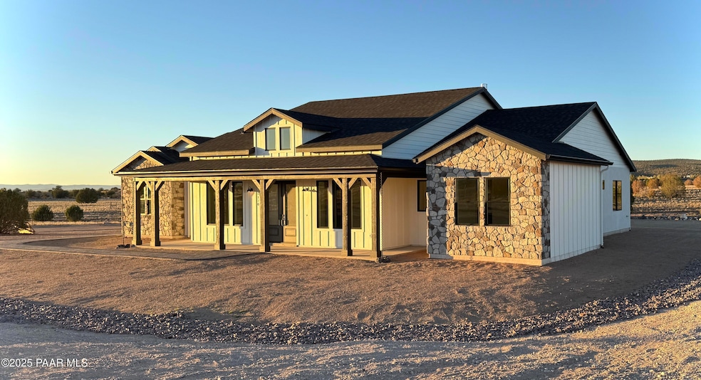 1170 E Cougar Ridge Rd, Paulden, AZ 86334 - photo 1