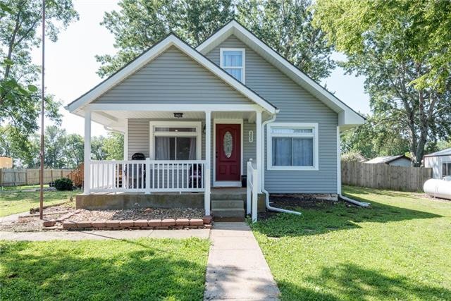 WELCOME TO YOUR NEXT HOME AT 305 S ELM STREET, BUC