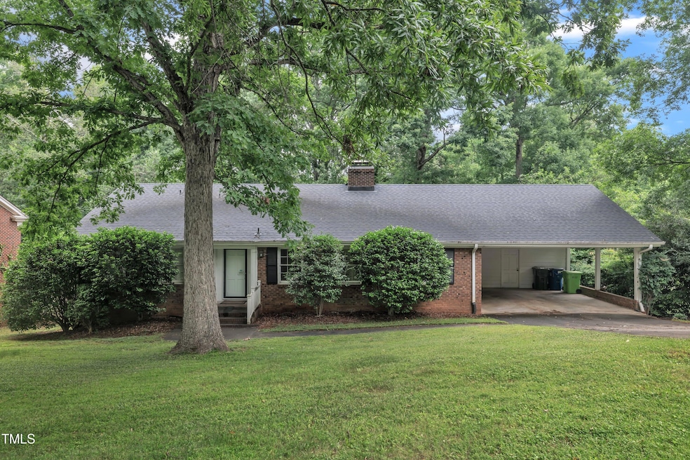 03-3304 Redbud Ln-3