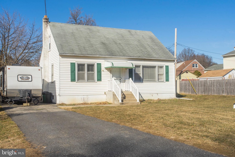 404 W Brookhaven Rd, Brookhaven, PA 19015 - photo 1