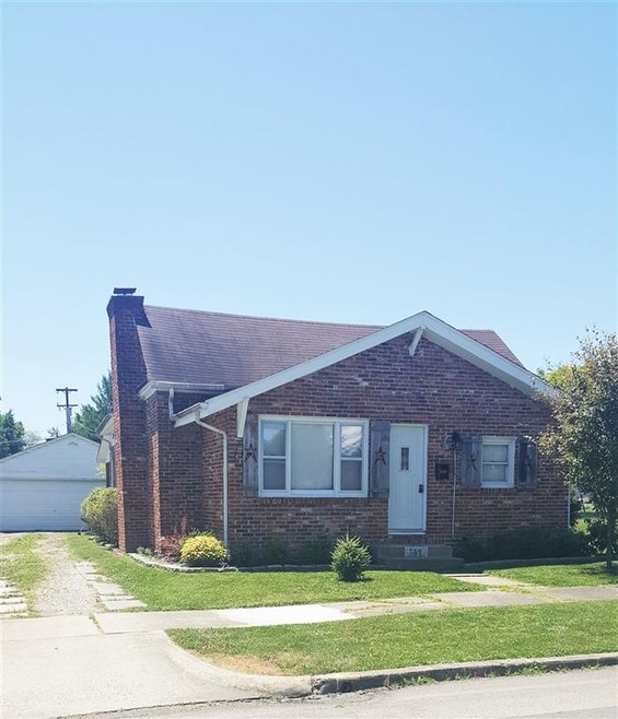 659 E Vincennes St, Linton, IN 47441 - photo 1