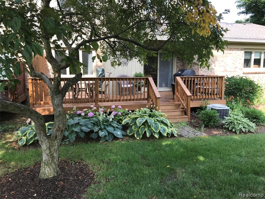 Stunning Plymouth condo minutes from downtown!!