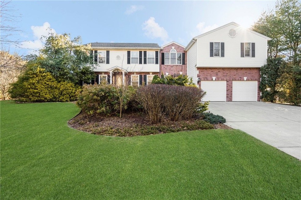 15 Old Mishnock Hwy, Coventry, RI 02816 - photo 1