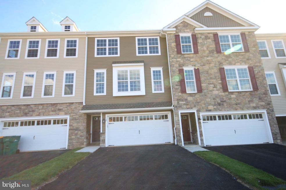 1010 Chapman Cir, Hatfield, PA 19440 - photo 1