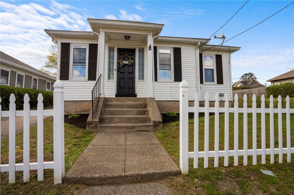 18 Wendell St, Riverside, RI 02915 - photo 1