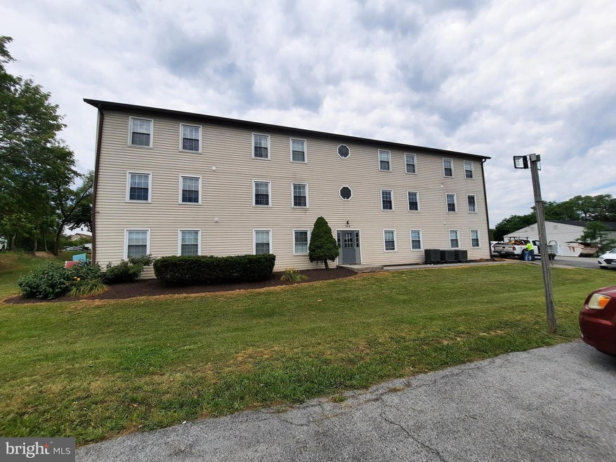 1416 N Shenandoah Ave unit 1, Front Royal, VA 22630 - photo 1