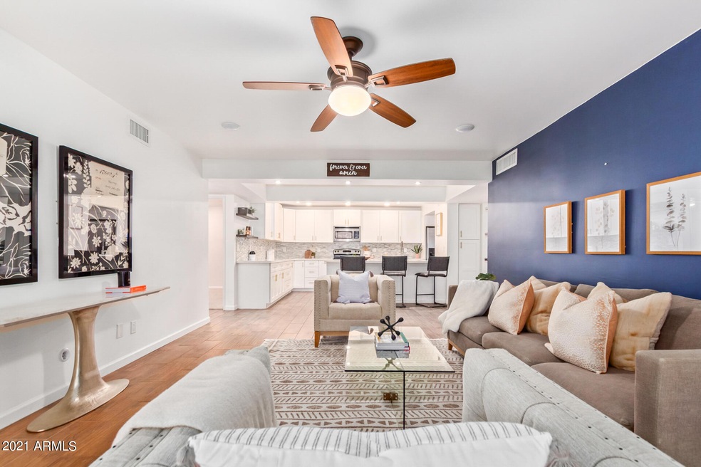 5132 N 31st Way unit 116, Phoenix, AZ 85016 - photo 1