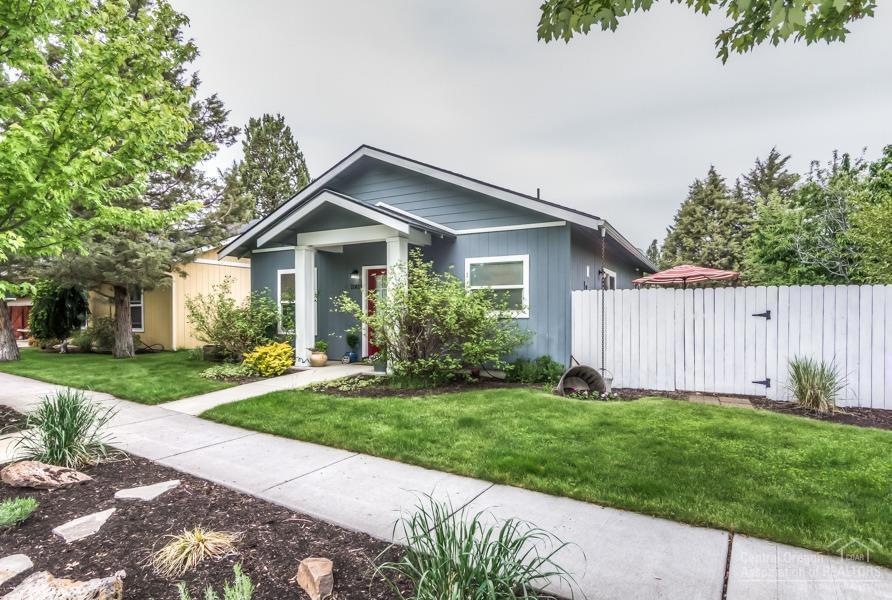 20652 Wild Rose Ln, Bend, OR 97702 - photo 1