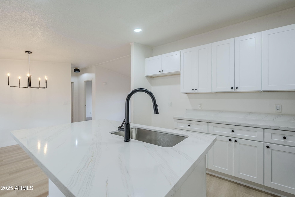 18119 W Peak View Rd, Surprise, AZ 85387 - photo 1