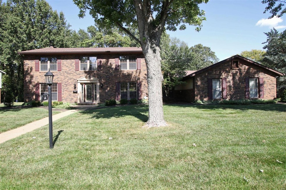 Elegant 2 story home in Fairwood East Subd.