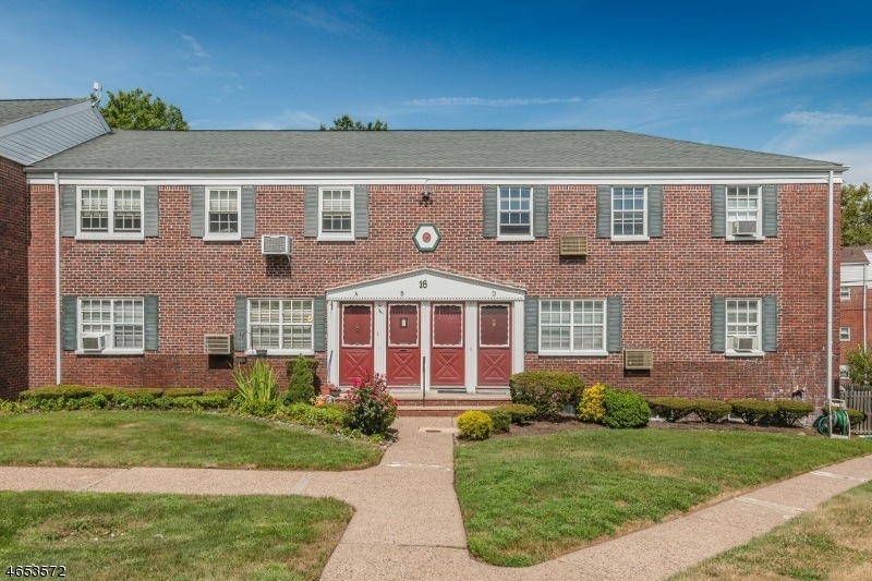 16 W Roselle Ave unit C, Roselle Park, NJ 07204 - photo 1