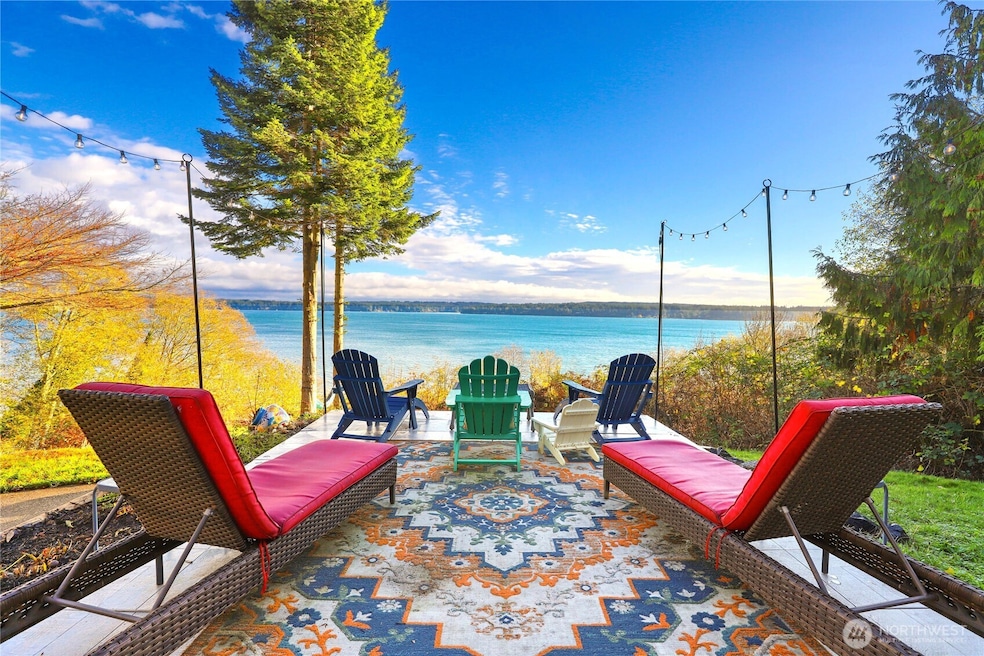 2049 NE Amhurst Ct, Poulsbo, WA 98370 - photo 1