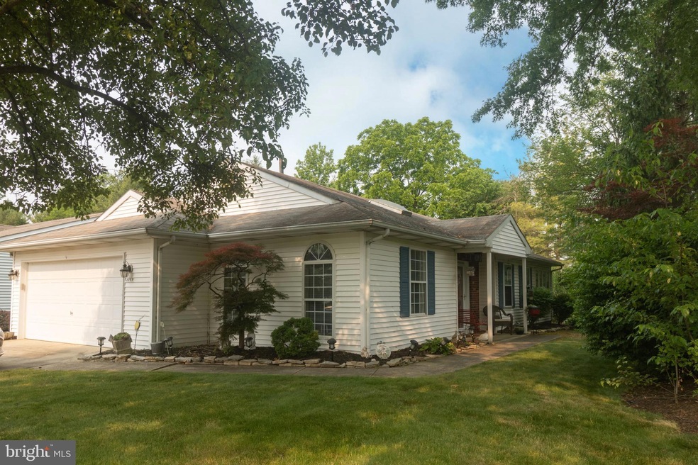 1 Lake View Terrace, Columbus, NJ 08022 MLS NJBL2047684