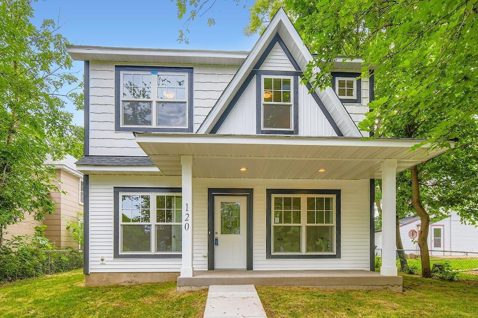 For Sale $399,900 • Co-Listing Agent