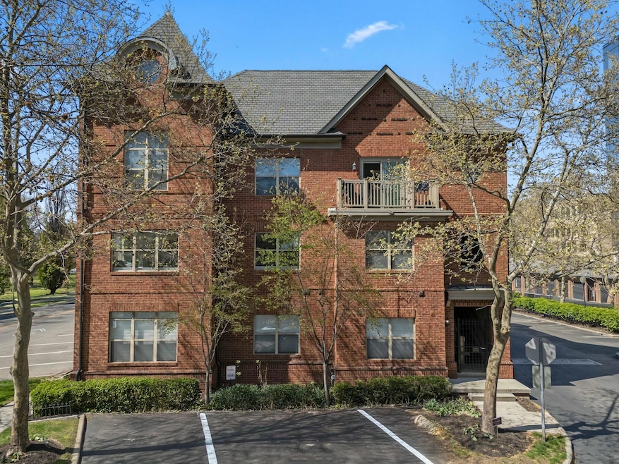 48 W Lincoln Street