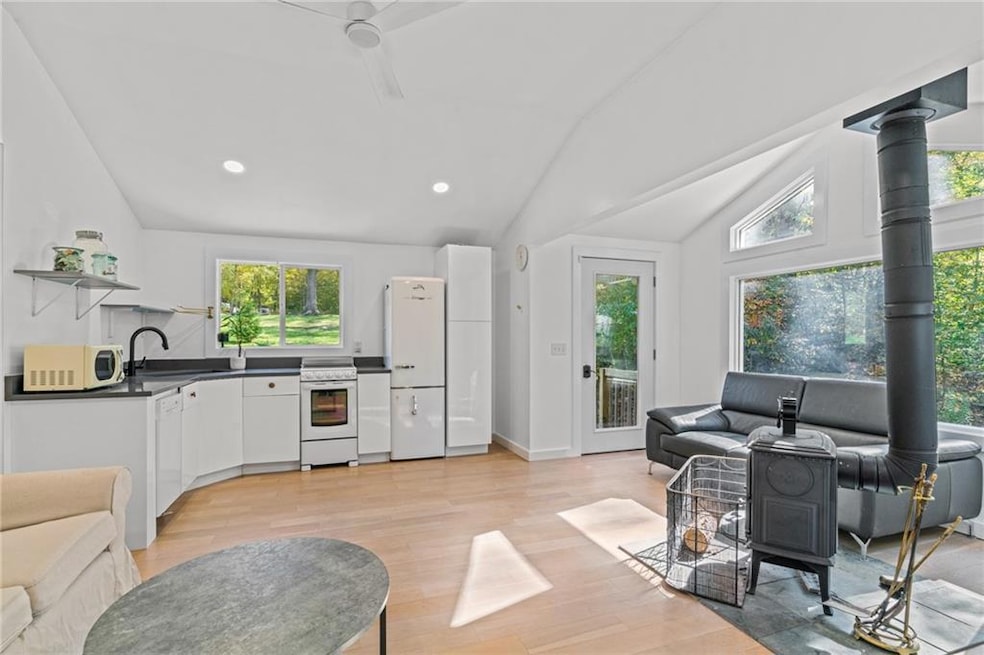 45 Boombridge Rd, Westerly, RI 02891 - photo 1