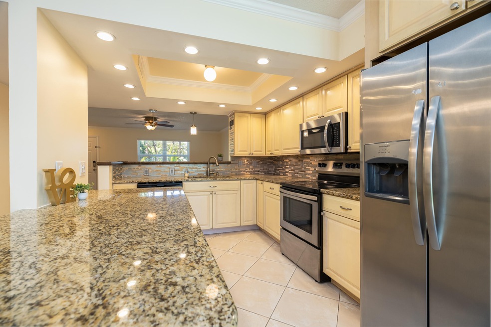 Beautifully updated kitchen