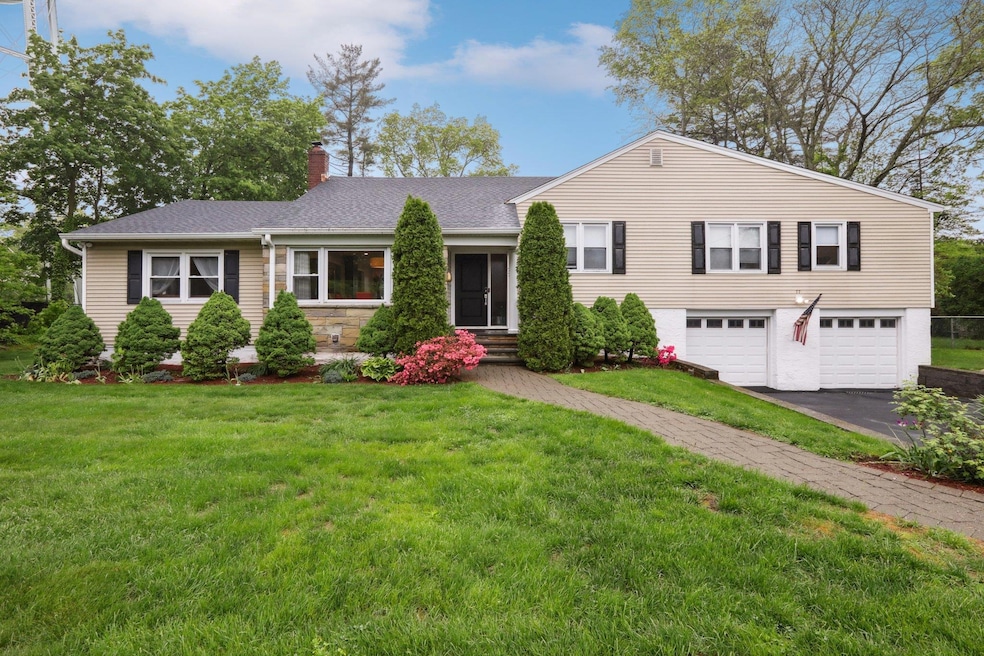 Sold $1,112,000 • Co-Listing Agent