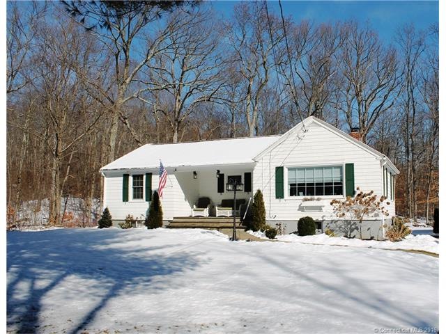 284 Regan Rd, Middlebury, CT 06762 - photo 1