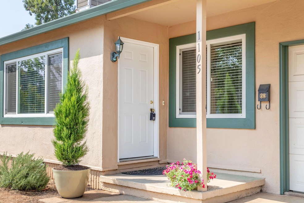 1105 3rd St, Redding, CA 96002 - photo 1