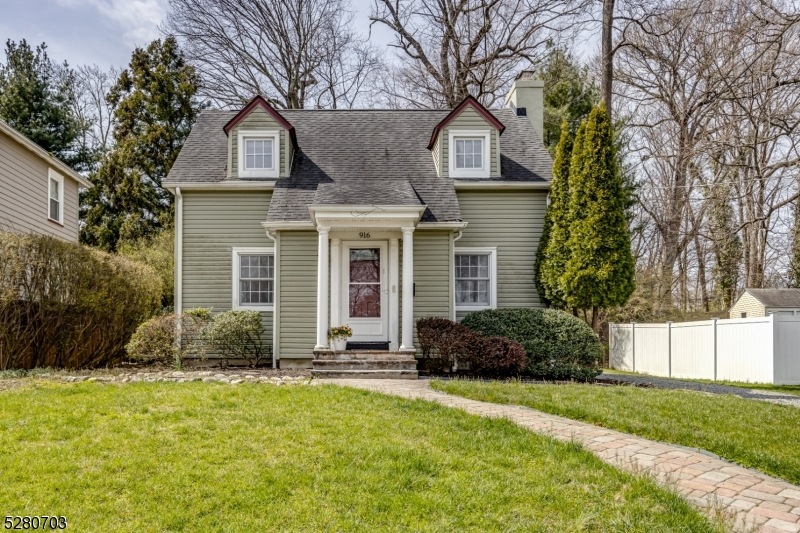 Sold $470,000 • Co-Listing Agent