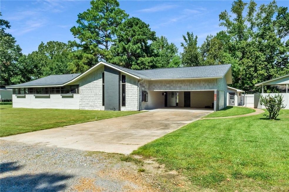 1108 Violet Ln, Jena, LA 71342 - photo 1