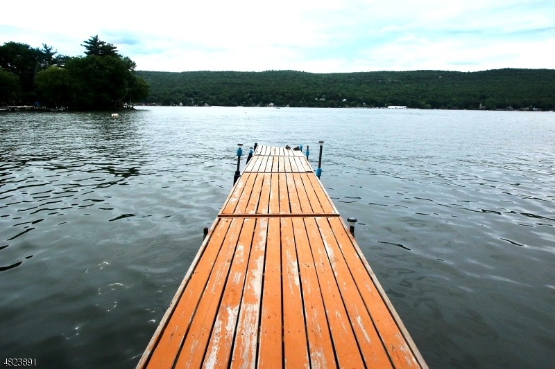 839 E Shore Rd, Hewitt, NJ 07421 - photo 1