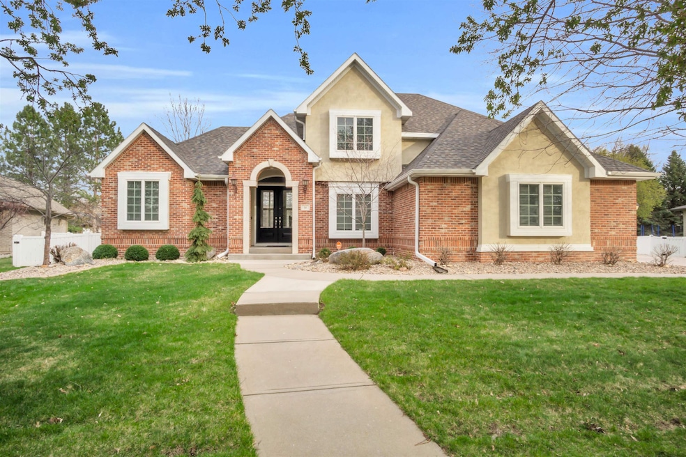 Sold $689,000