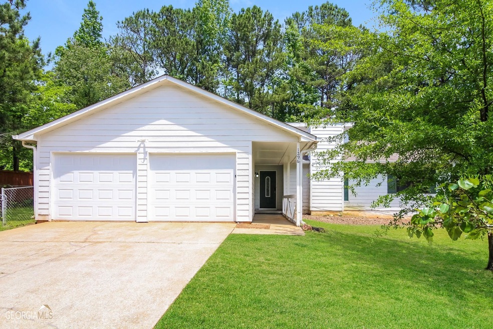 1296 Briar Ridge Ln, Jonesboro, GA 30238 - photo 1