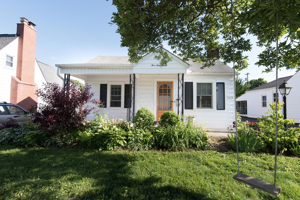 563 Richards Rd, Columbus, OH 43214 - photo 1