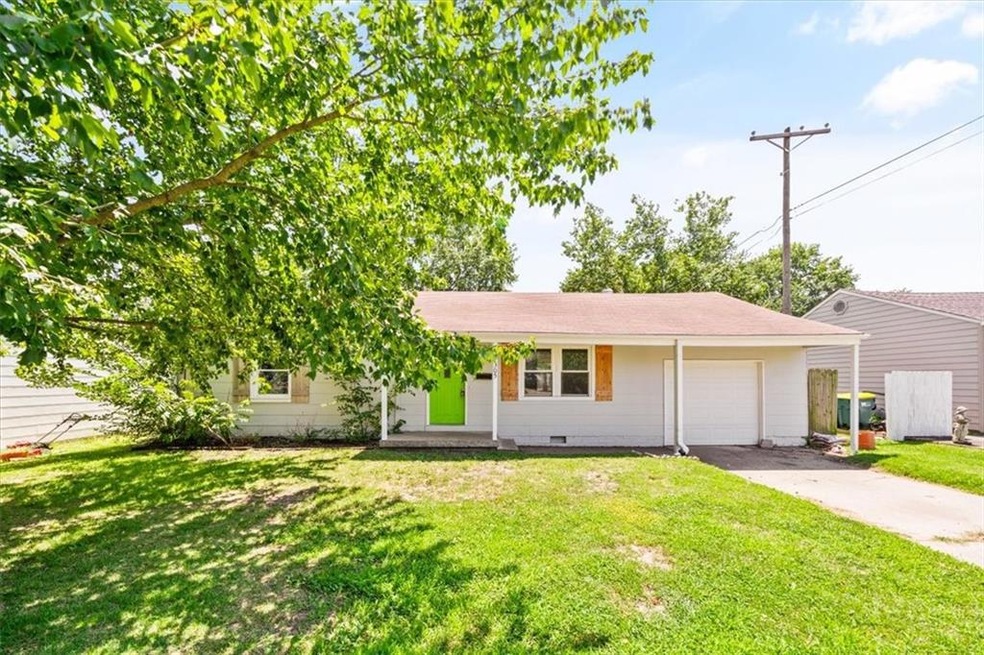 11305 W 70th St, Shawnee, KS 66203 - photo 1