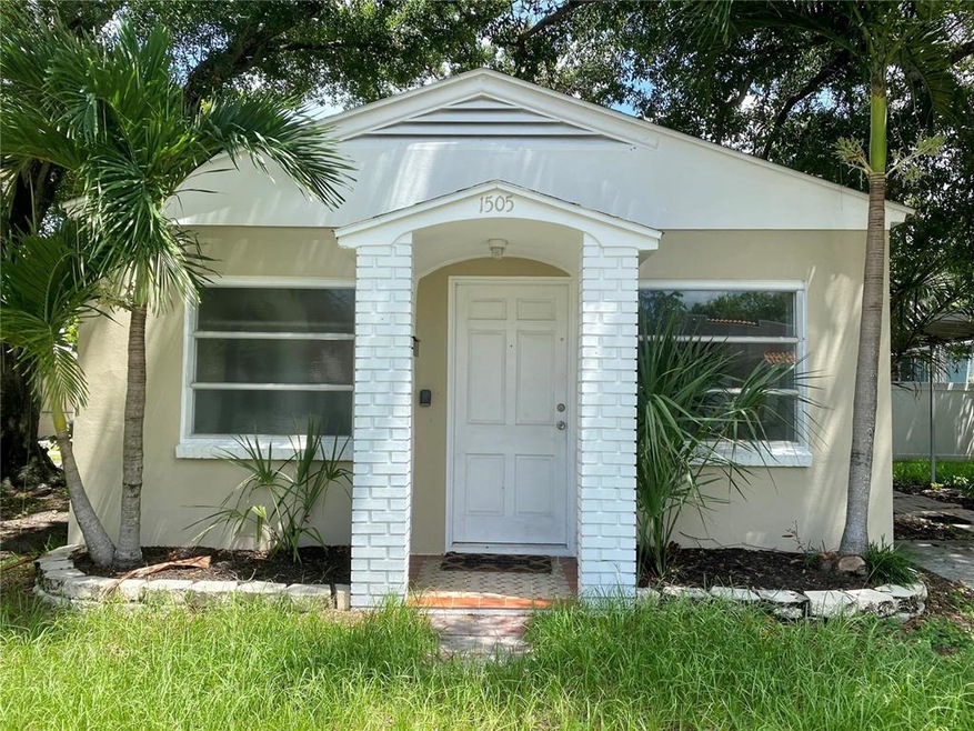 1505 13th Ave N, Saint Petersburg, FL 33705 - photo 1