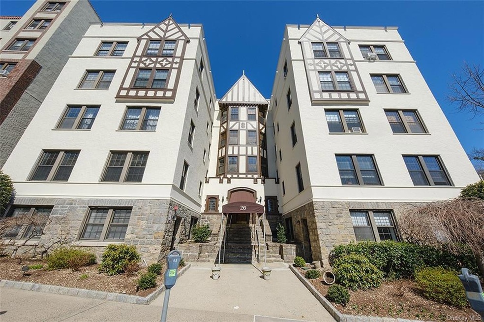 26 Pondfield Rd W Unit 4C