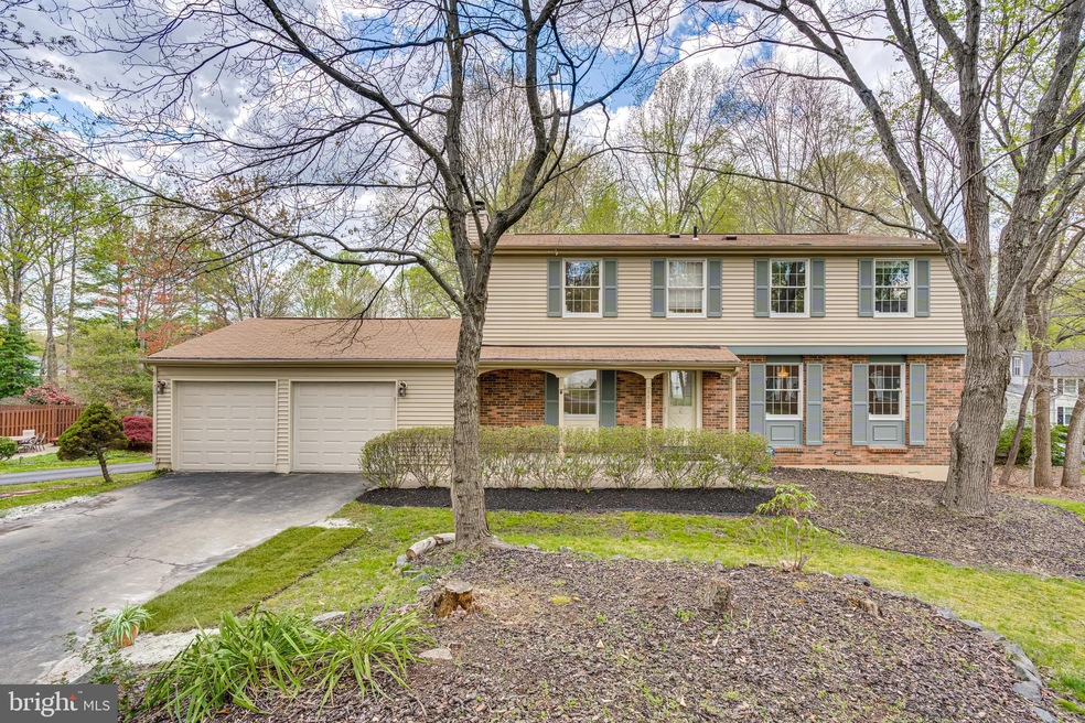 8840 Woodlawn Way, Springfield, VA 22153 - photo 1