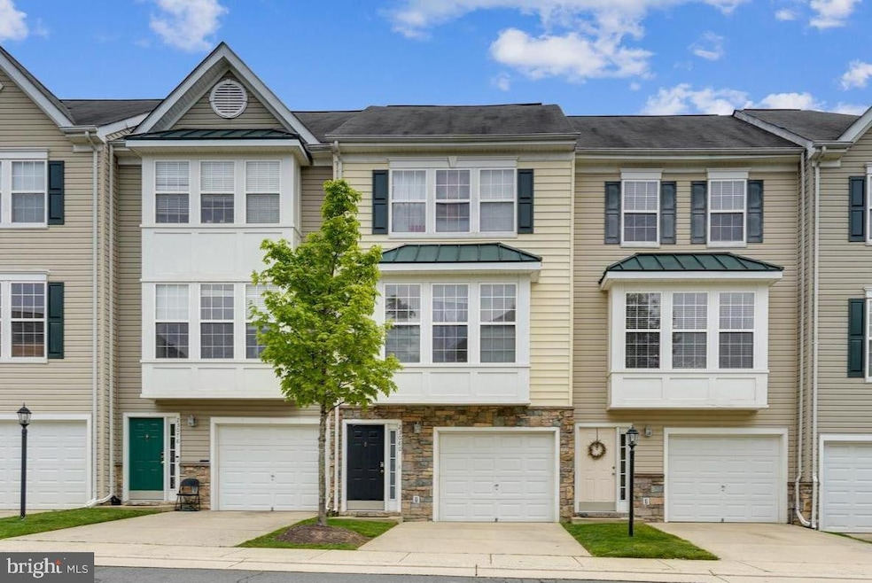 23082 Fontwell Square, Sterling, VA 20166 - photo 1