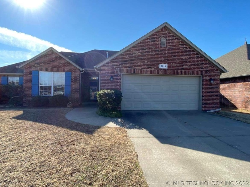 2013 E Queens St, Broken Arrow, OK 74012 - photo 1