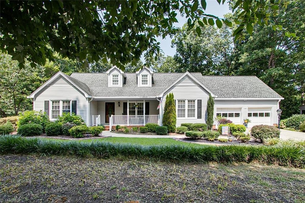 927 Rockcliff Terrace, Asheboro, NC 27205 - photo 1