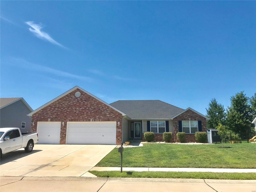 1939 Wellington Ln, Maryville, IL 62062 - photo 1