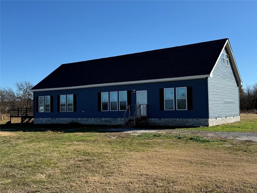 43289 Garrett's Lake Rd, Shawnee, OK 74804 - photo 1