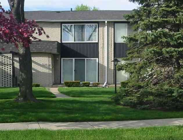 8287 Kennedy Circle #3, Warren, MI 48093 - photo 1