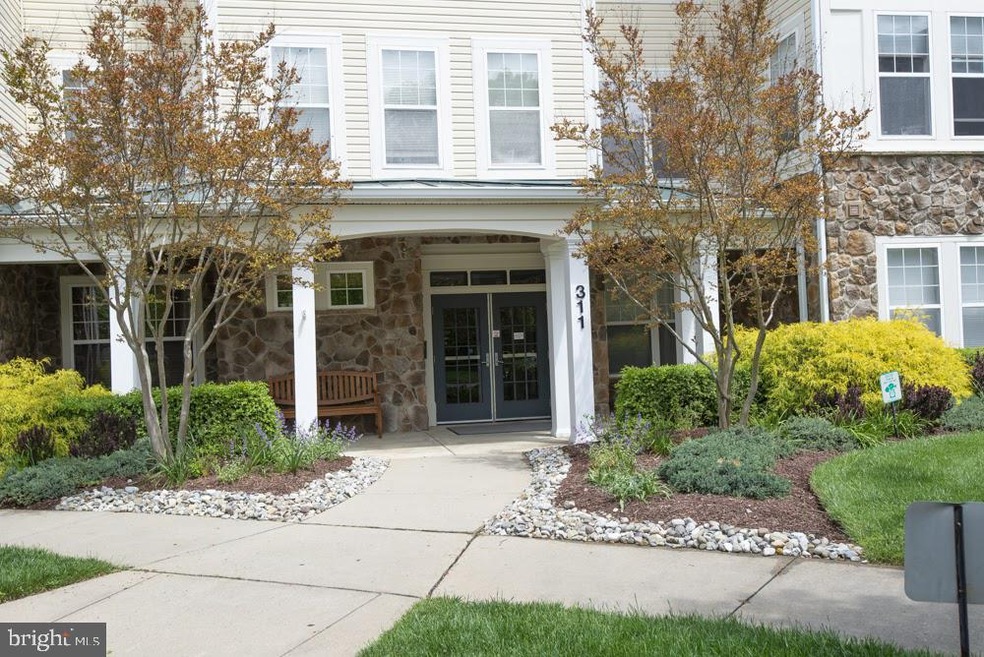 Lakeland Ridge Condominiums unit 209, Gaithersburg, MD 20878 - photo 1