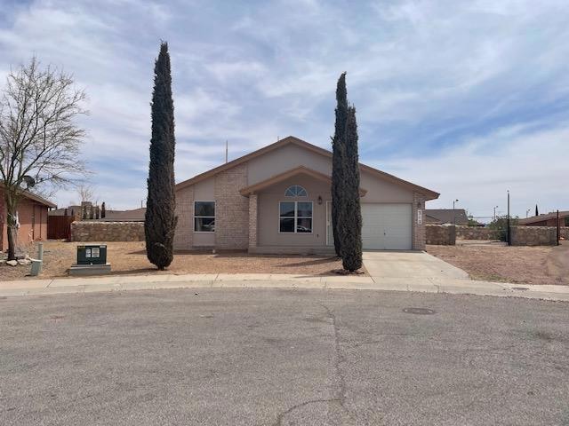 512 Velia Ct, Horizon City, TX 79928 - photo 1