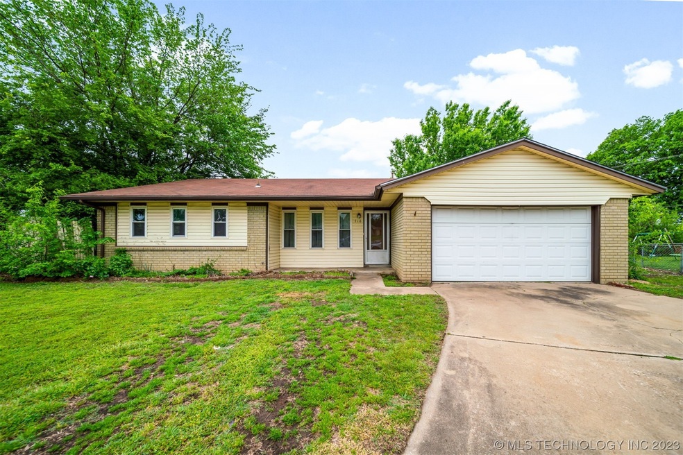 718 Jamaica Dr, Sand Springs, OK 74063 MLS 2316231