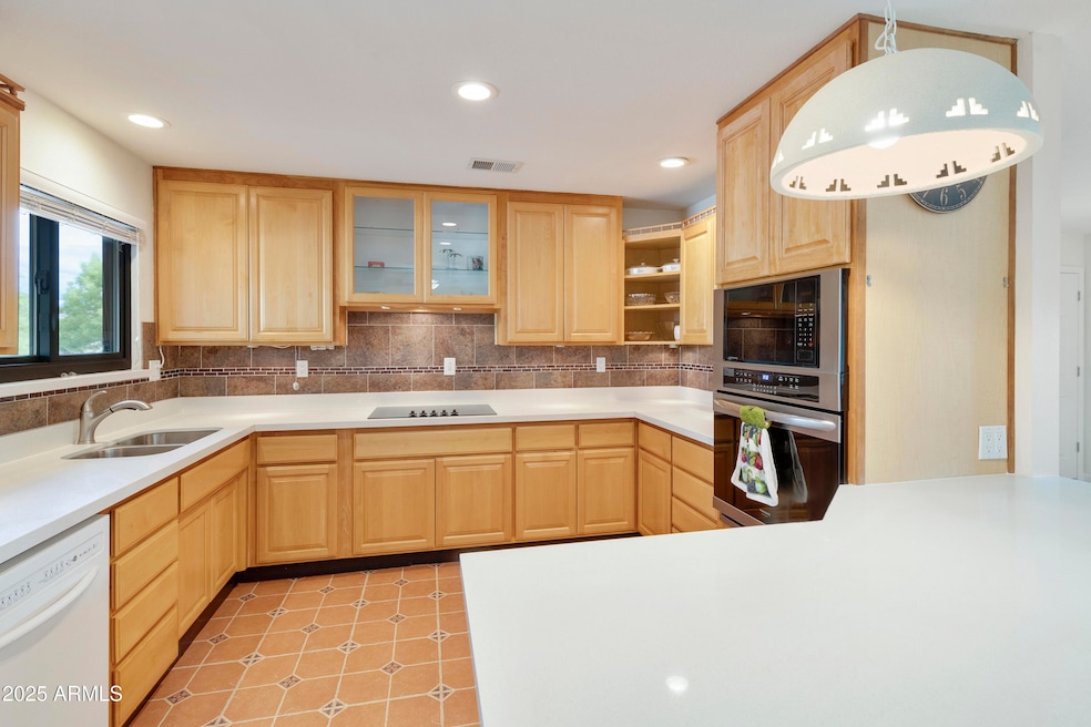 Under Contract $359,900