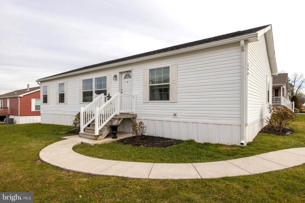 306 Winterset Rd, Garnet Valley, PA 19060 - photo 1