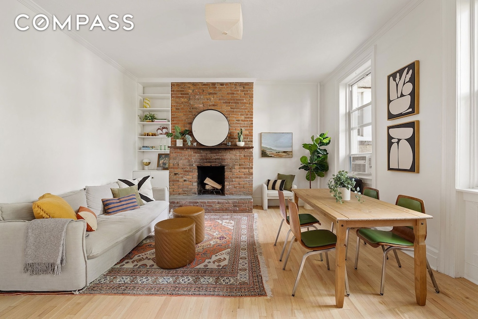 Pending $1,275,000 • Co-Listing Agent