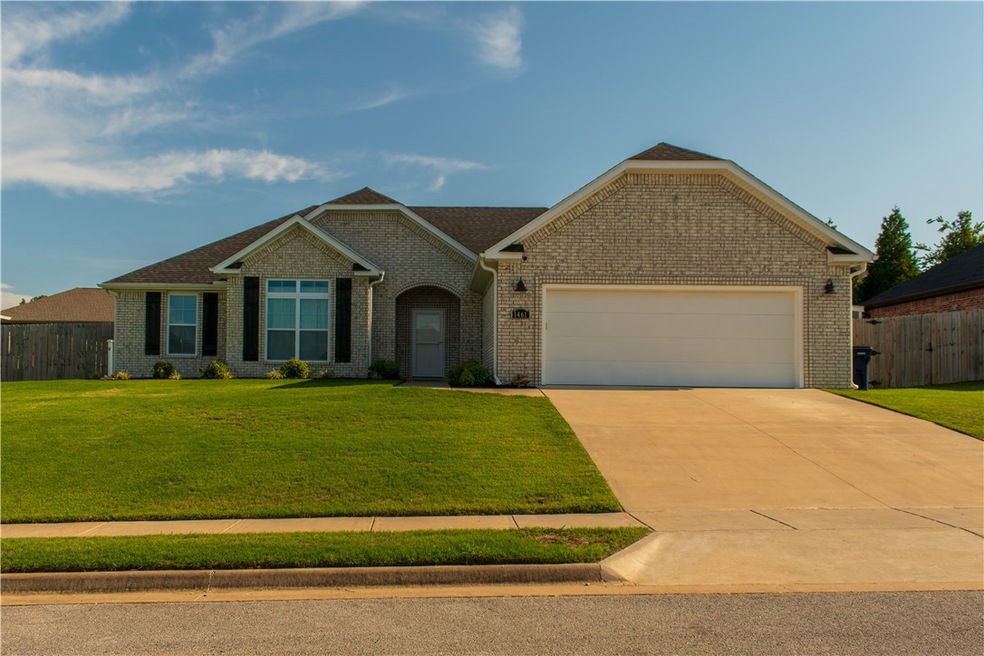 1461 Colonel McNeil Dr, Prairie Grove, AR 72753 - photo 1