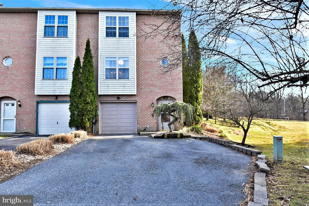 274 Ridgeview Dr, Alburtis, PA 18011 - photo 1